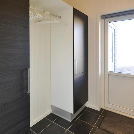 Σπίτι διακοπών Three-bedroom In Hvide Sande