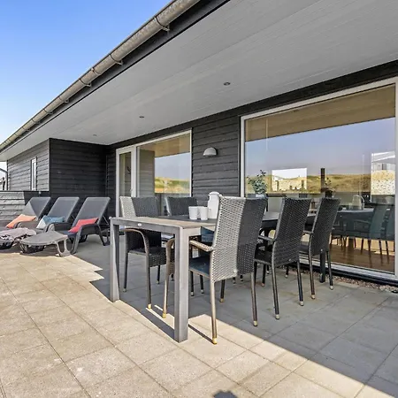 Σπίτι διακοπών Three-bedroom In Hvide Sande *