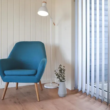 Three-bedroom In Hvide Sande *